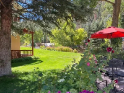 The River's Edge Motel Lodge & Resort Hotels in Ouray County
