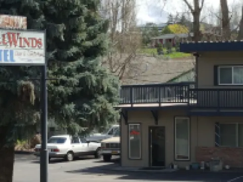 Tall Winds Motel Hotels in Moro