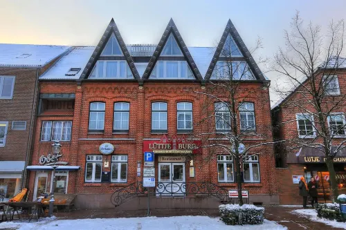 Hotel Lüttje Burg Hotels in Plon