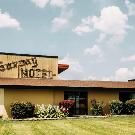 Saxony Motel