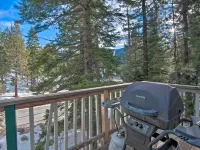 Stateline Ski House Walk to Boulder Lift! Hotels in Stateline