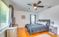 Ocala Retreat w/ Pool, Grill & Yard - Pets Welcome - Homestays