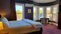 The Elizabeth Inn and Restaurant فنادق في Newry