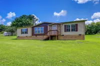 Dog-Friendly Home w/ Mtn Views in Chilhowie! - Wi-Fi
