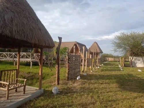 Real African Life Safaris and Camps Hotel di Magu