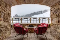 Lone Eagle by Summit County Mountain Retreats