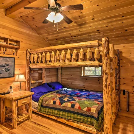 Cozy Anchors Away Cabin Hideaway w/ Fire Pit! Отели в г. Такер
