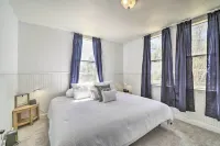 Cozy Livingston House w/ Fenced Yard + Patio! - Parkering