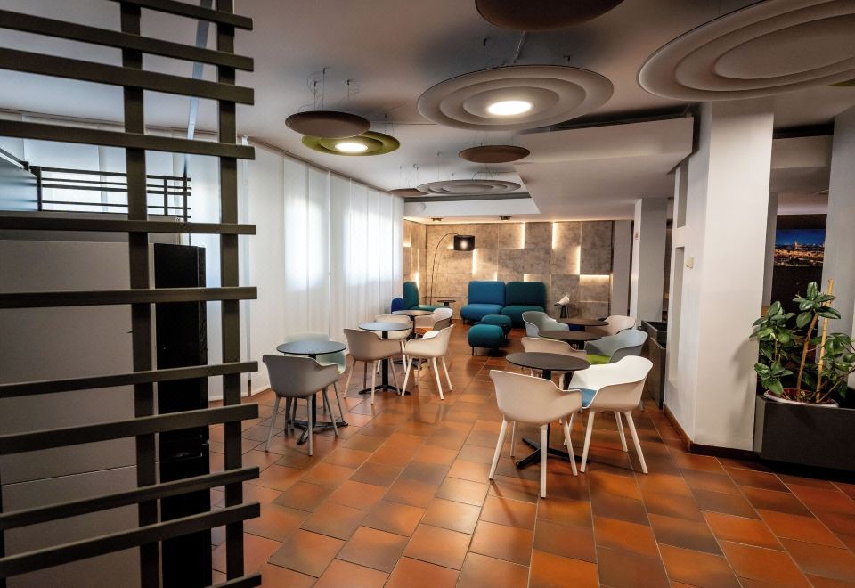 2. 레지던스 포르타..