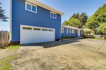 Moclips Home w/ Hot Tub & Stunning Beach Views! Отели в г. Моклипс