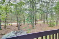 1 Mi to Downtown Conway: Spacious Family Condo! - parking