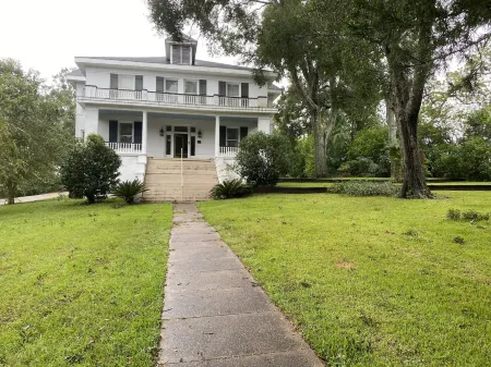 The King's Daughters Bed and Breakfast Отели в г. Натчез