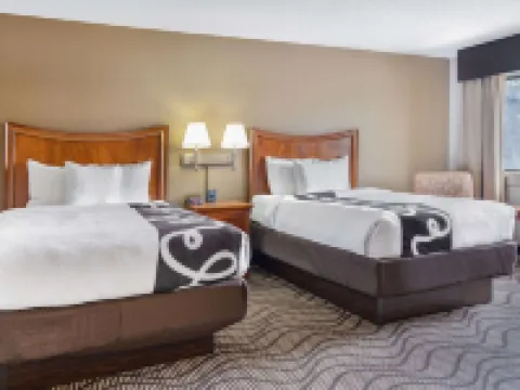 La Quinta Inn & Suites by Wyndham Minneapolis-Minnetonka Hotels in Minnetonka