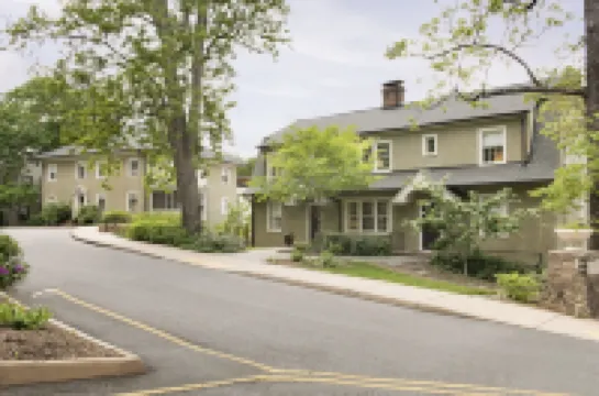 โอ๊คเฮิร์สต์อินน์ ที่มหาวิทยาลัย