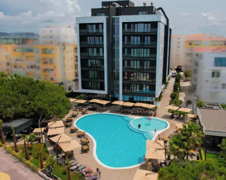 Supreme Hotel Hotels in Golem