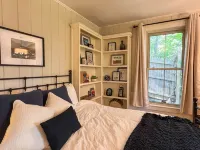 Outdoor Hot Tub and Cozy Living Space - Charming Farmhouse Retreat