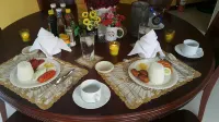 Carribean Transient House - breakfast