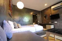At Koh Larn Resort