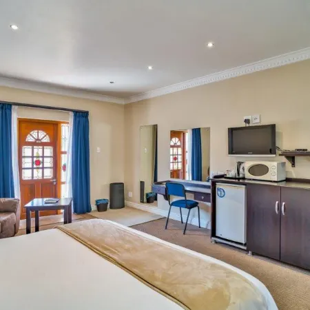 Albion Manor Отели в г. Береа