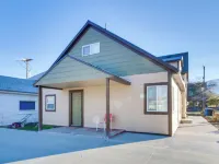 Stylish Logan Retreat w/ Smart TV + Central A/C! Hotel di Logan