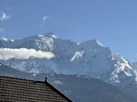 Appartement au Pied du Mont-blanc 2! Отели в г. Салланш