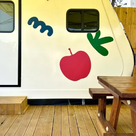Ulsan Apple Mango Pension and Caravan Отели рядом с достопримечательностью «Пляж Джинха»