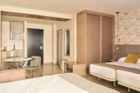 Ona Marbella Inn - Uima-altaat