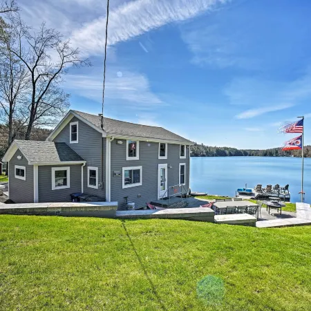 BBQ Ready: Lakeside Milford Home w/ Paddleboat