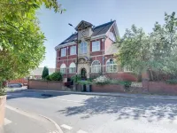 Carnegie Library Shakespeare Apartment 3 bed Hotels in Rotherham District