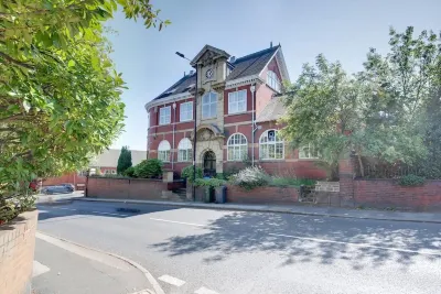 Carnegie Library Shakespeare Apartment 3 bed Hotel in zona Wentworth Garden Centre