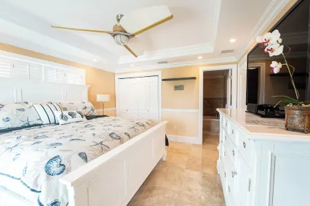 Luxury Home W/ Ocean Views & Near Sandbar!