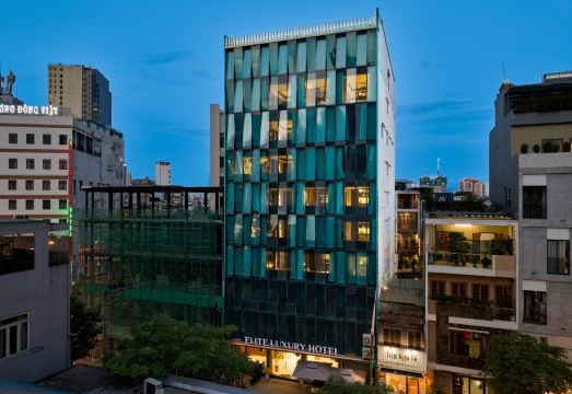 4. 엘리트 럭셔리 ..