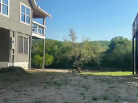 ON THE ROCKS is the place to be!!! A new spacious cabin & fully stocked!