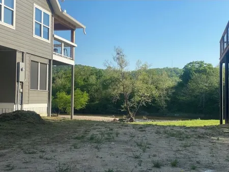 ON THE ROCKS is the place to be!!! A new spacious cabin & fully stocked!