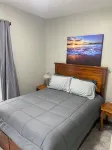 Charming 2-bedroom apartment with AC, WiFi, in The Historic Ashtabula Harbor