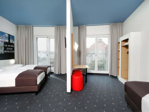 B&B柏林夏洛藤堡酒店 鄰近ESCP Europe的酒店