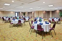 Holiday Inn Express & Suites Albany Hotels in Lebanon