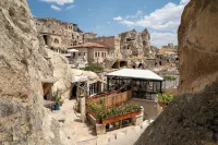 Cappadocia Ennar Cave Swimming Pool Hot & Spa - vue sur la montagne