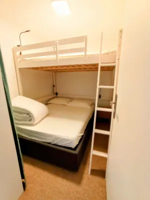 Studio cabin, sleeps 4, on the Sainte Cécile esplanade Hotels in Camiers