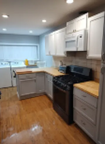 OCEAN BREEZE!Furnished 2/1 Pt Fermin.Pets,fenced yard,WD,parking+street.DECK!