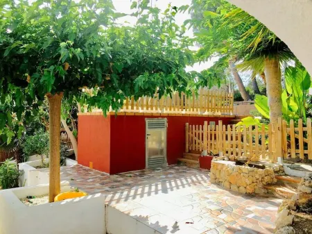 AMAZING HOUSE PRIVATE POOL HUGE GARDEN!