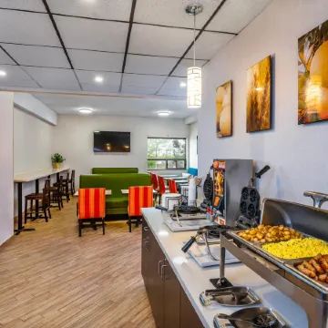 Comfort Inn & Suites