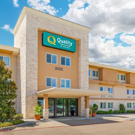 Quality Inn & Suites Plano East - Richardson