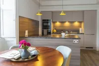 Beautiful, stylish ground floor Georgian apartment