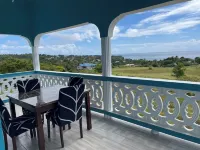 Tropical OasisCharming 3-bedroom house with AC and WiFi in delightful Choiseul Hotel a Cafeiere