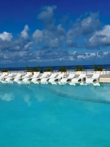 Luxury Apartment with Ocean View