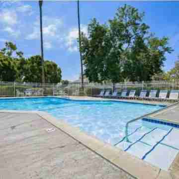 Crisp 2bd 2ba  Pool Ocean Breeze Retreat Fitness & Recreational Facilities