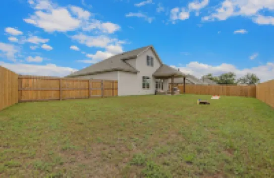 GameDay Fun ' Grill ' 1GB Wi-Fi ' Arcade ' Parking ' Towel Warmer ' 2 Car Garage