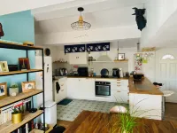 Very atypical downtown apartment. Old oil mill! Hotels in La Crau