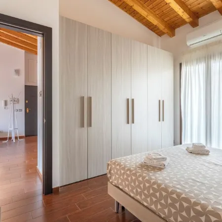 SAVOIA 173 APARTMENT in the center with reserved parking, a few kilometers from the sea.